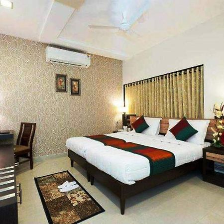Hotel Siddharth Palace Jaipur Bagian luar foto