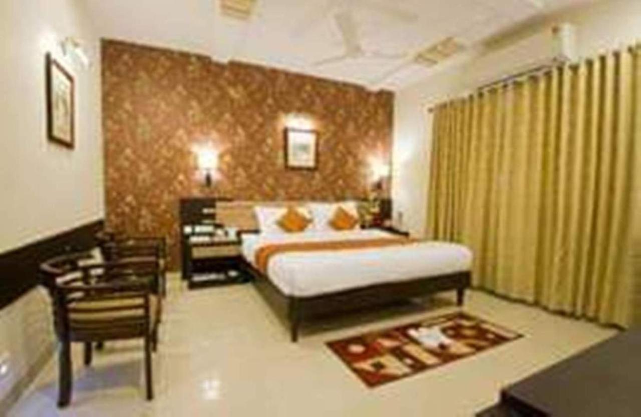 Hotel Siddharth Palace Jaipur Bagian luar foto